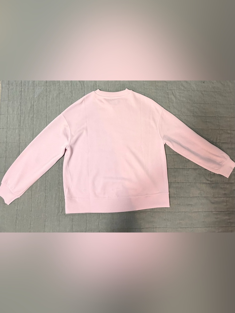 Lululemon - Softstreme Crewneck
Oversized Pullover - Size Small - Picture 2 of 5